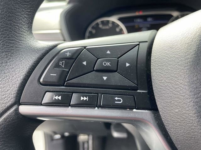 Used 2025 Nissan Altima 2.5 SV image 19