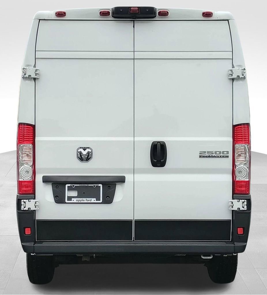 Used 2024 RAM ProMaster 2500 w/ Convenience Group FWD image 4