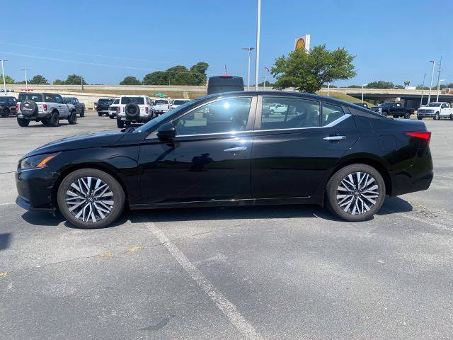 Used 2025 Nissan Altima 2.5 SV FWD image 4