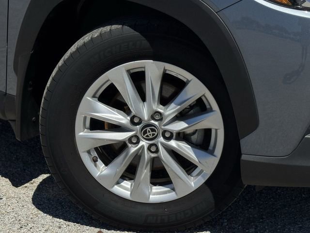 Used 2023 Toyota Corolla Cross LE image 32