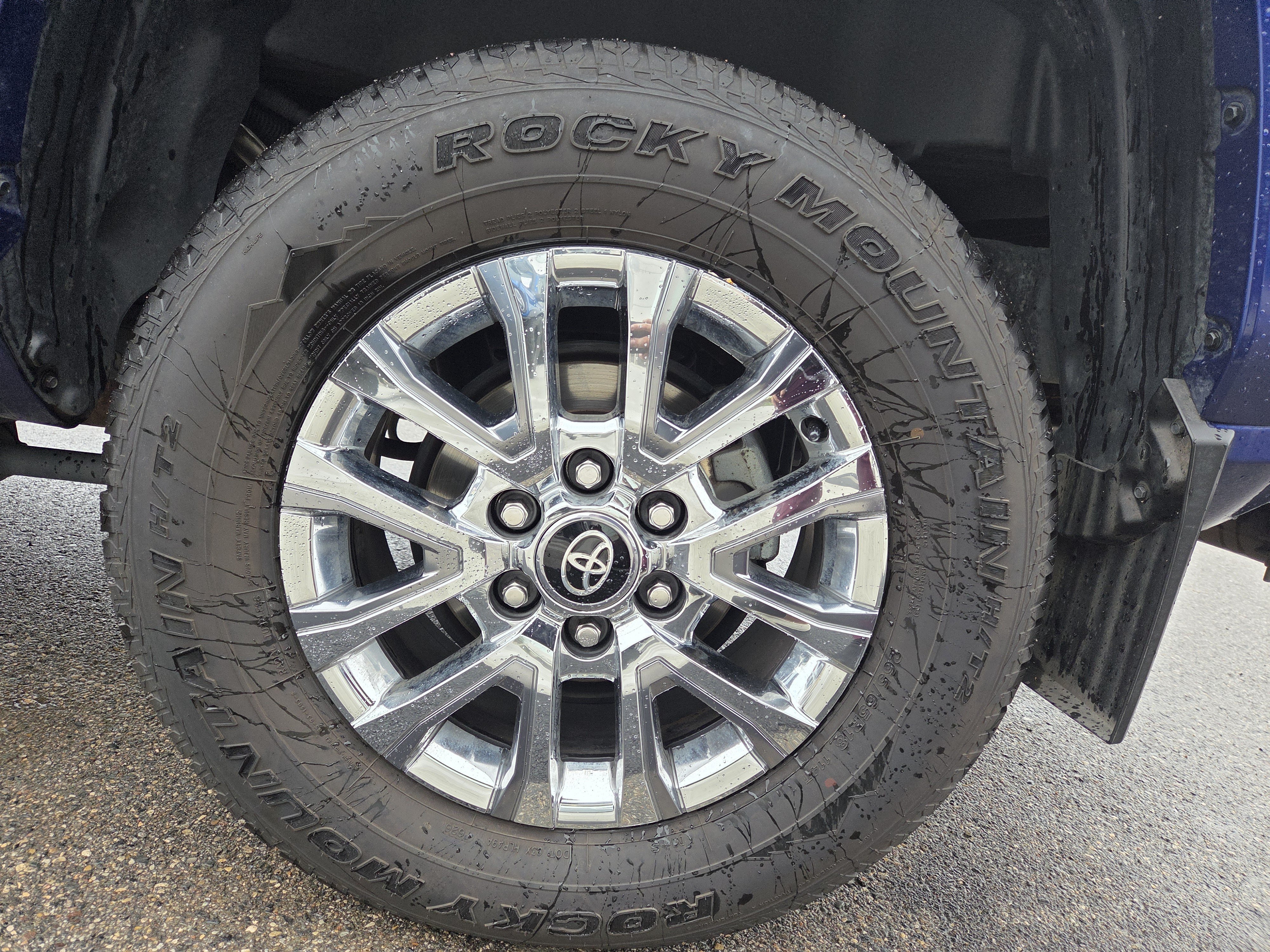 Used 2025 Toyota Tacoma Limited AWD/4WD image 10