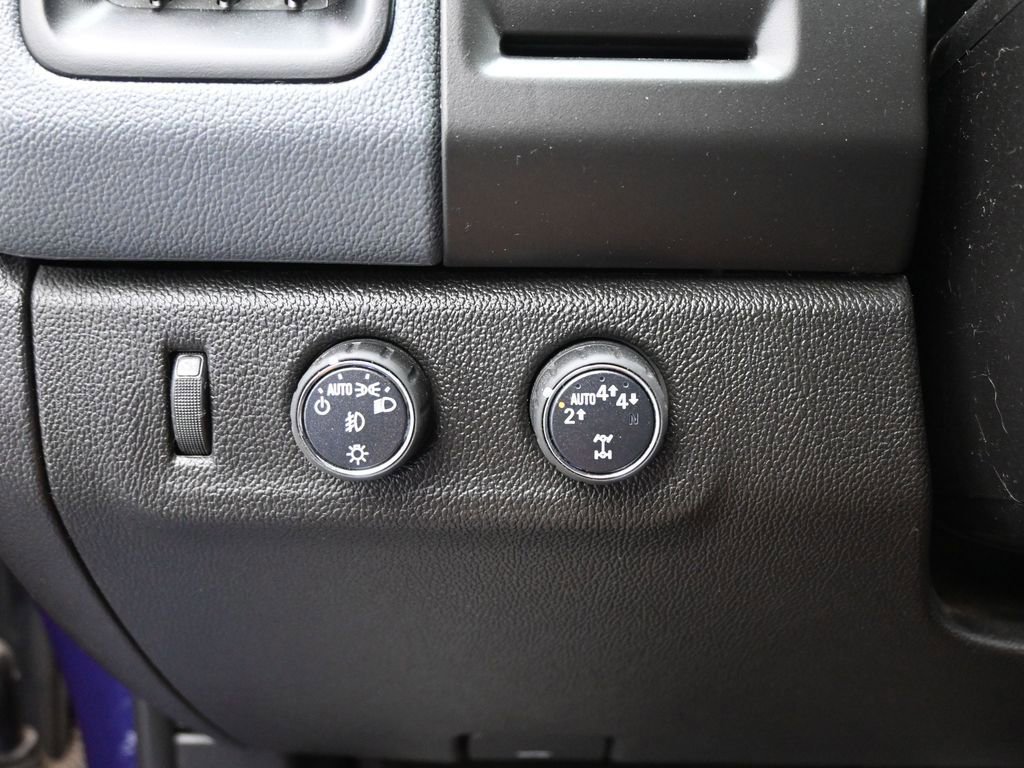 Used 2017 Chevrolet Colorado Z71 image 40