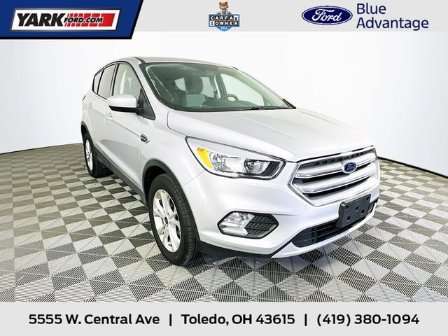 Certified 2019 Ford Escape SE FWD image 1