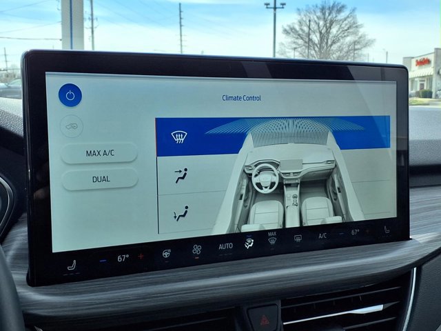 Certified 2023 Ford Escape Platinum w/ Premium Technology Package image 12