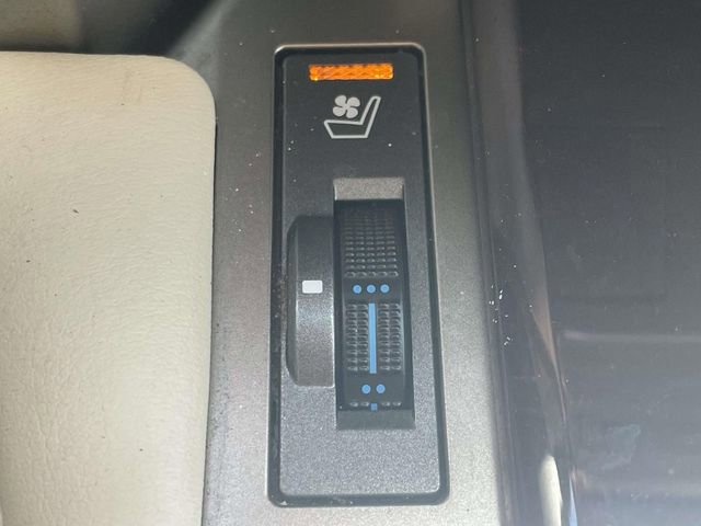 Used 2017 Lexus GX 460 Premium w/ Premium Package AWD/4WD image 25