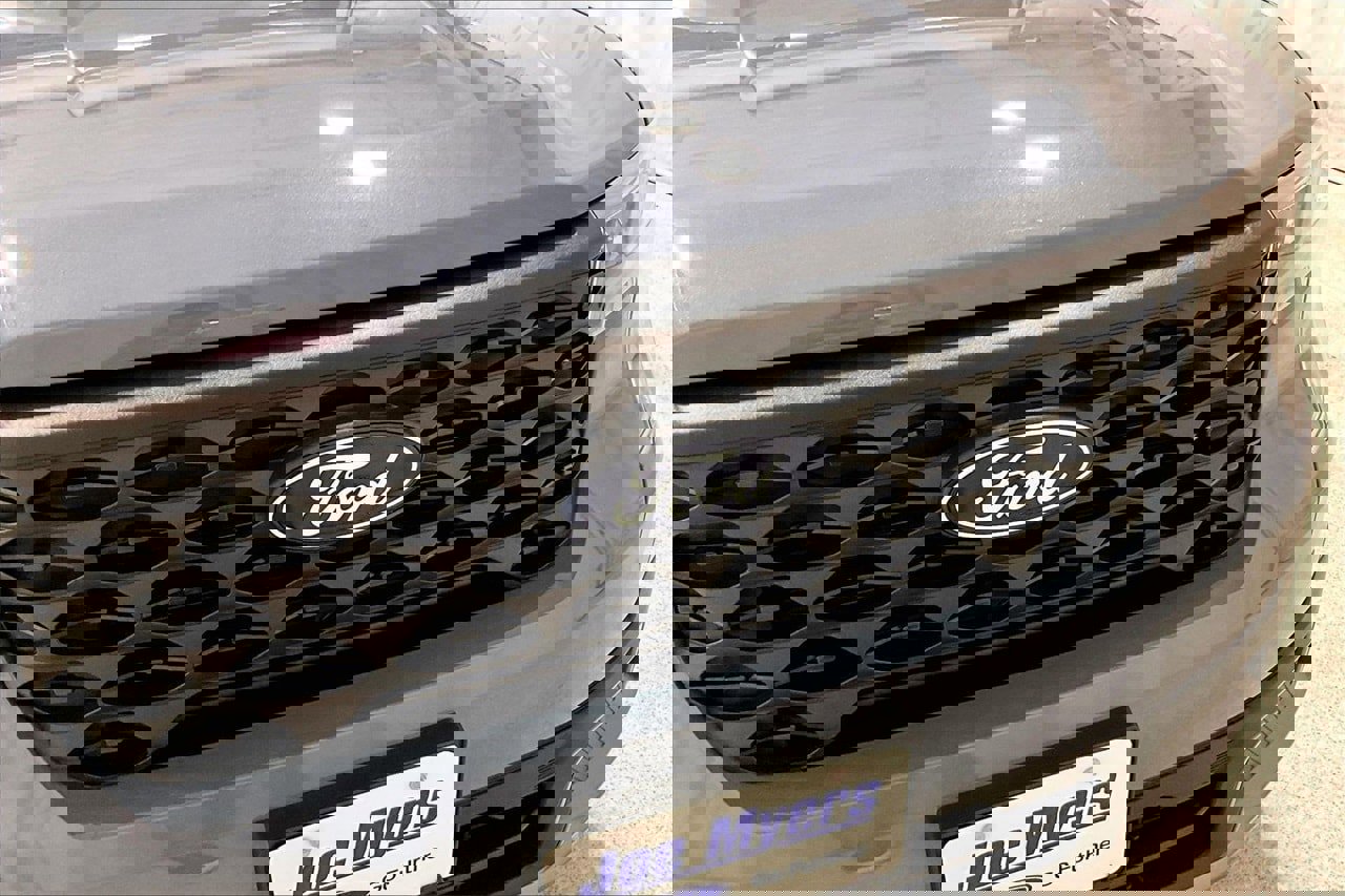 Certified 2025 Ford Maverick XLT w/ Equipment Group 302A image 31