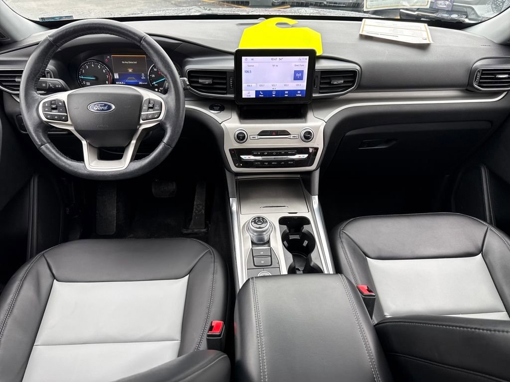 Certified 2022 Ford Explorer XLT w/ Equipment Group 202A image 12
