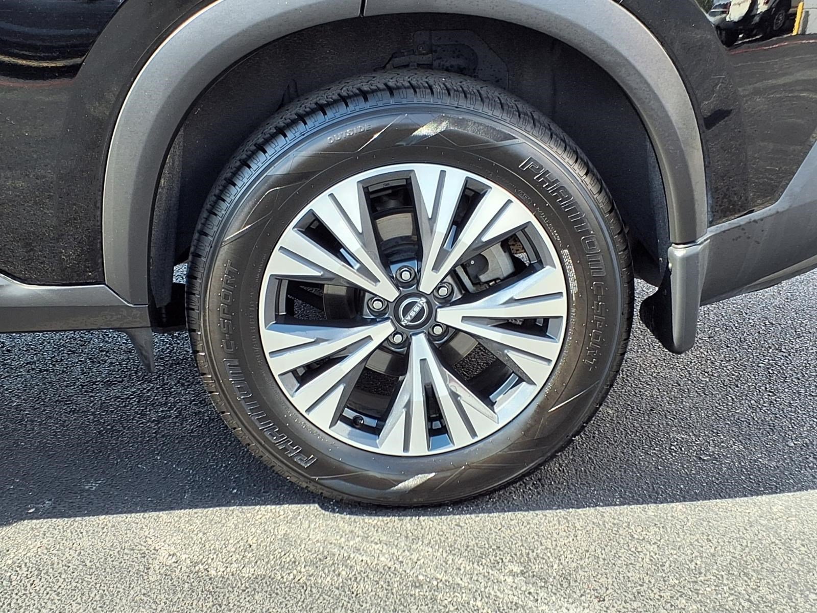 Used 2023 Nissan Rogue SV FWD image 10