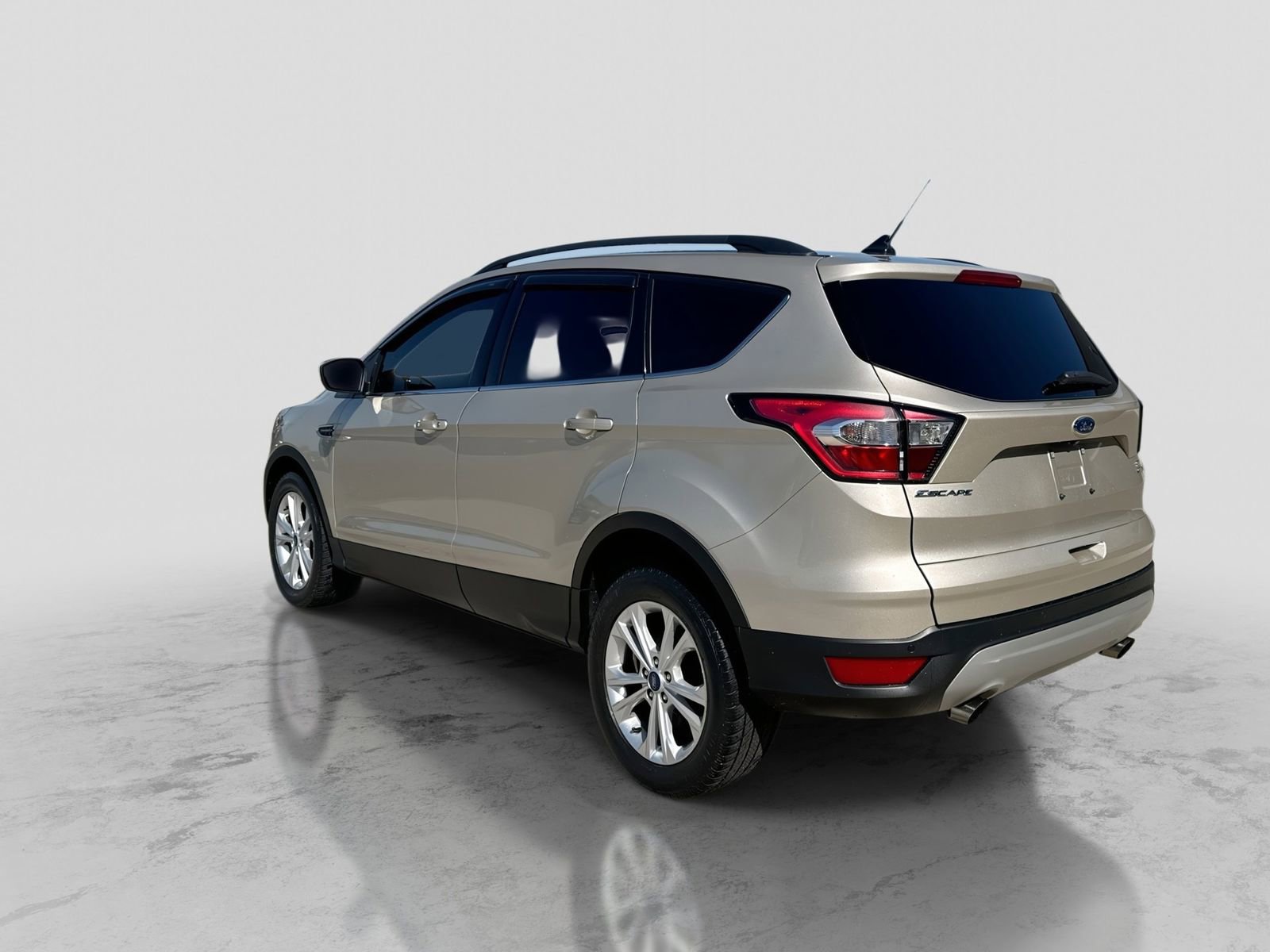 Certified 2018 Ford Escape SEL AWD/4WD image 5