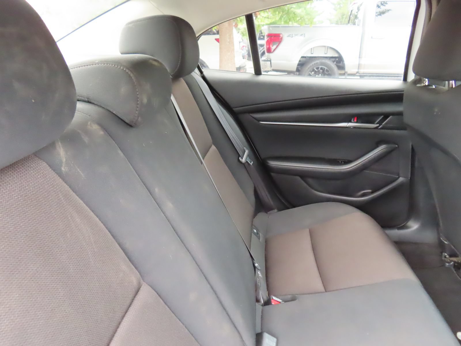 Used 2020 MAZDA MAZDA3 Sedan FWD image 18