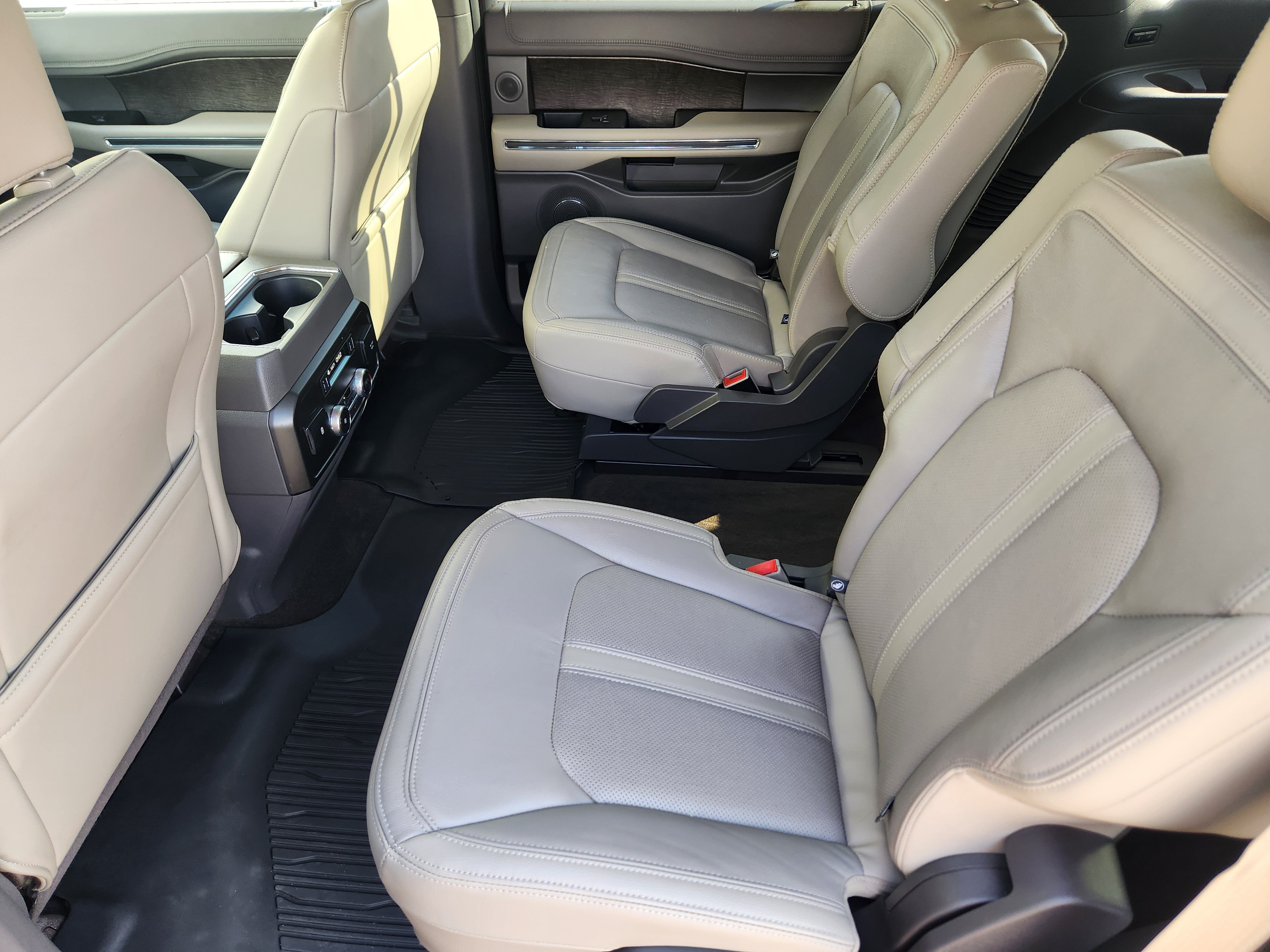 Certified 2019 Ford Expedition Limited w/ Driver Assistance Package RWD image 22