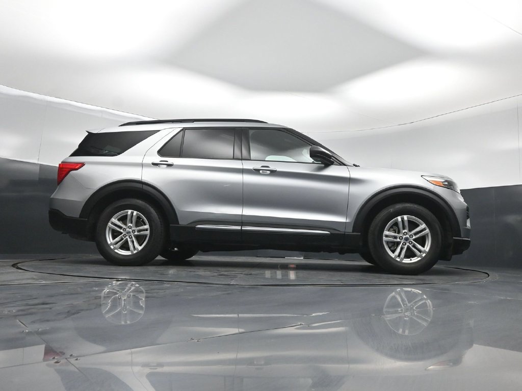 Certified 2020 Ford Explorer XLT RWD image 46