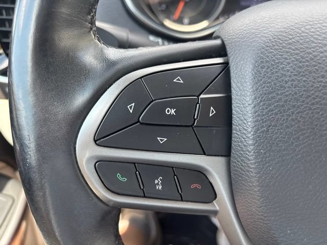 Used 2019 Jeep Cherokee Limited AWD/4WD image 19