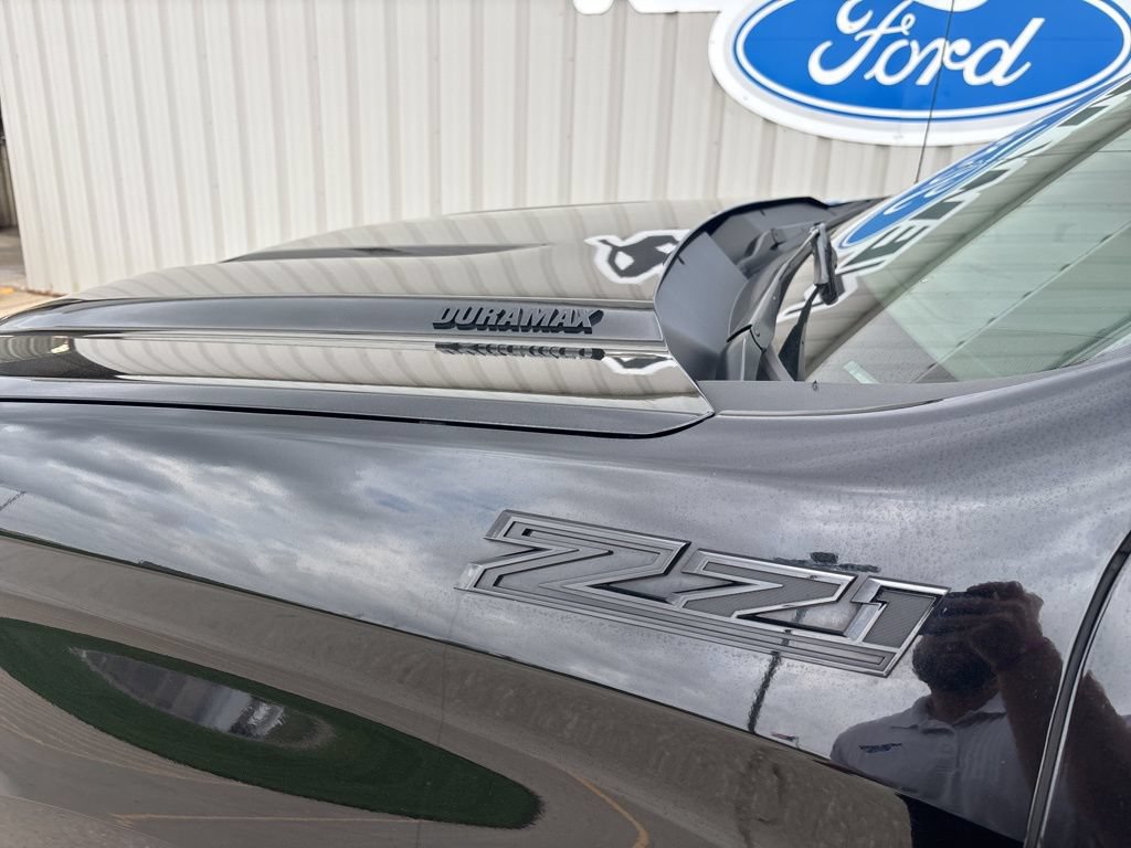 Used 2024 Chevrolet Silverado 1500 RST AWD/4WD image 11