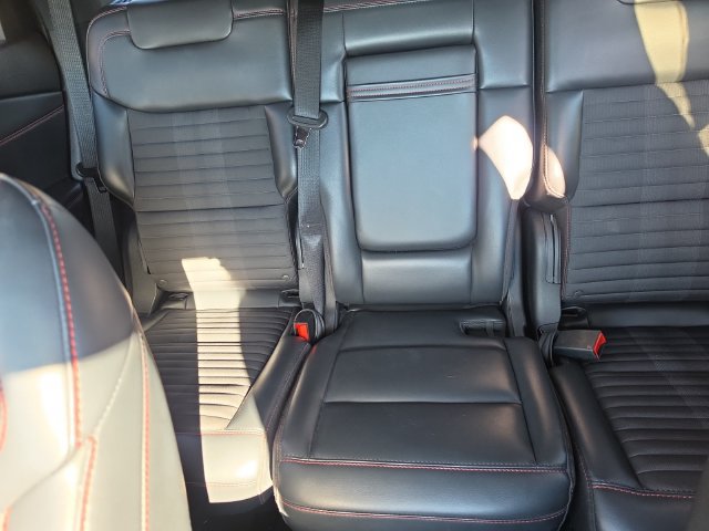 Certified 2025 Ford Explorer ST-Line w/ ST-Line Street Pack AWD/4WD image 17