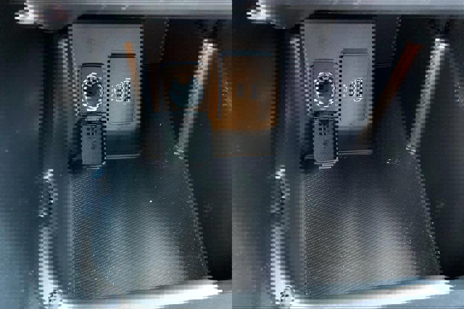 Certified 2025 Ford Explorer Active w/ Active Comfort Package image 32