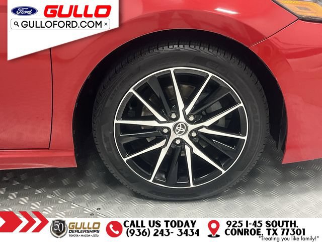 Used 2021 Toyota Camry SE FWD image 31