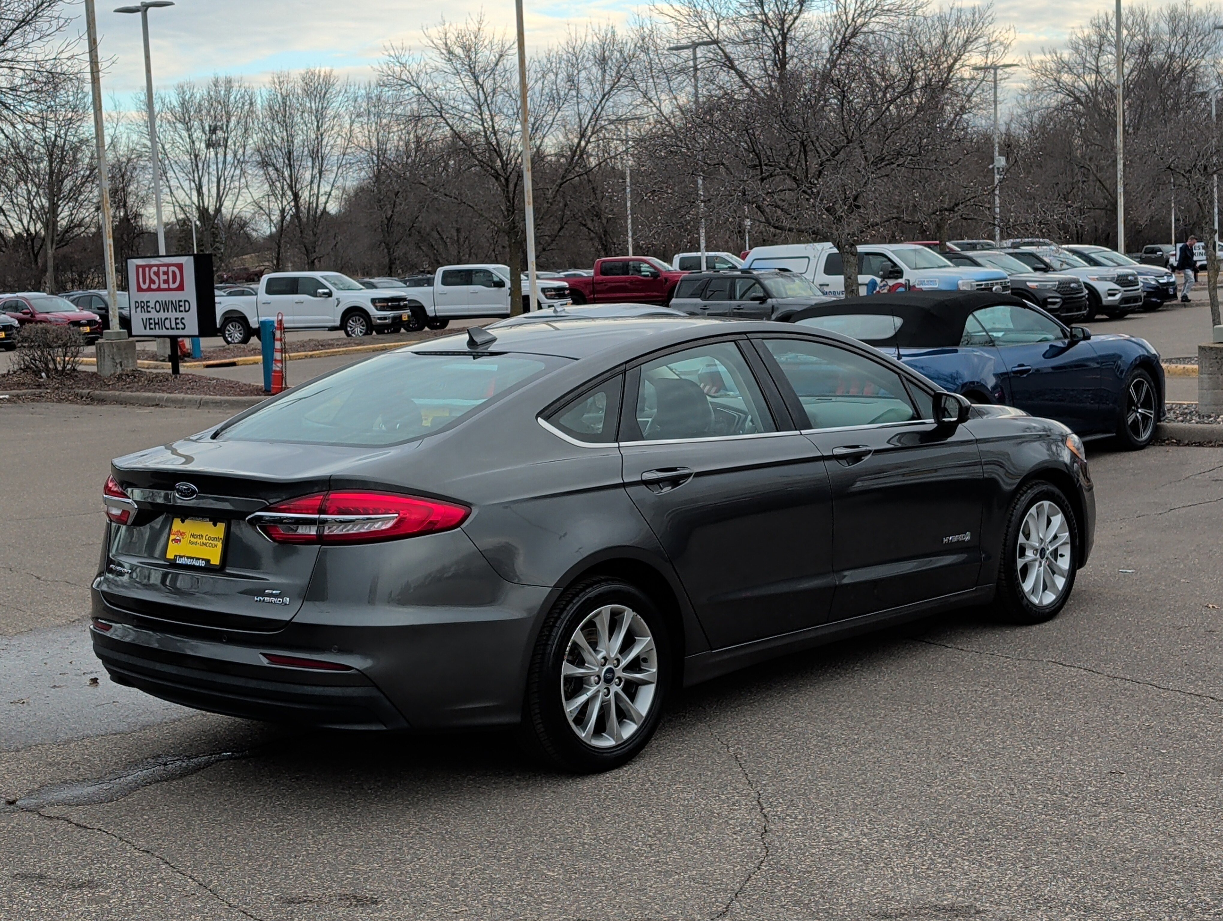 Certified 2019 Ford Fusion SE image 2