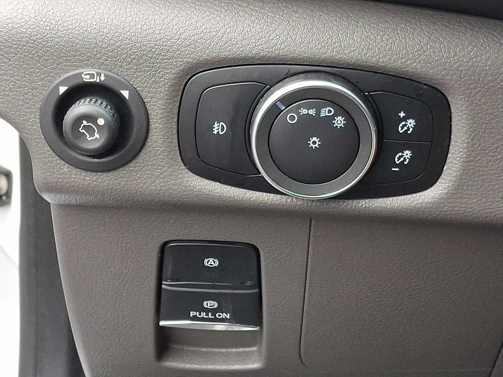 Certified 2025 Ford Transit 350 XLT RWD image 24
