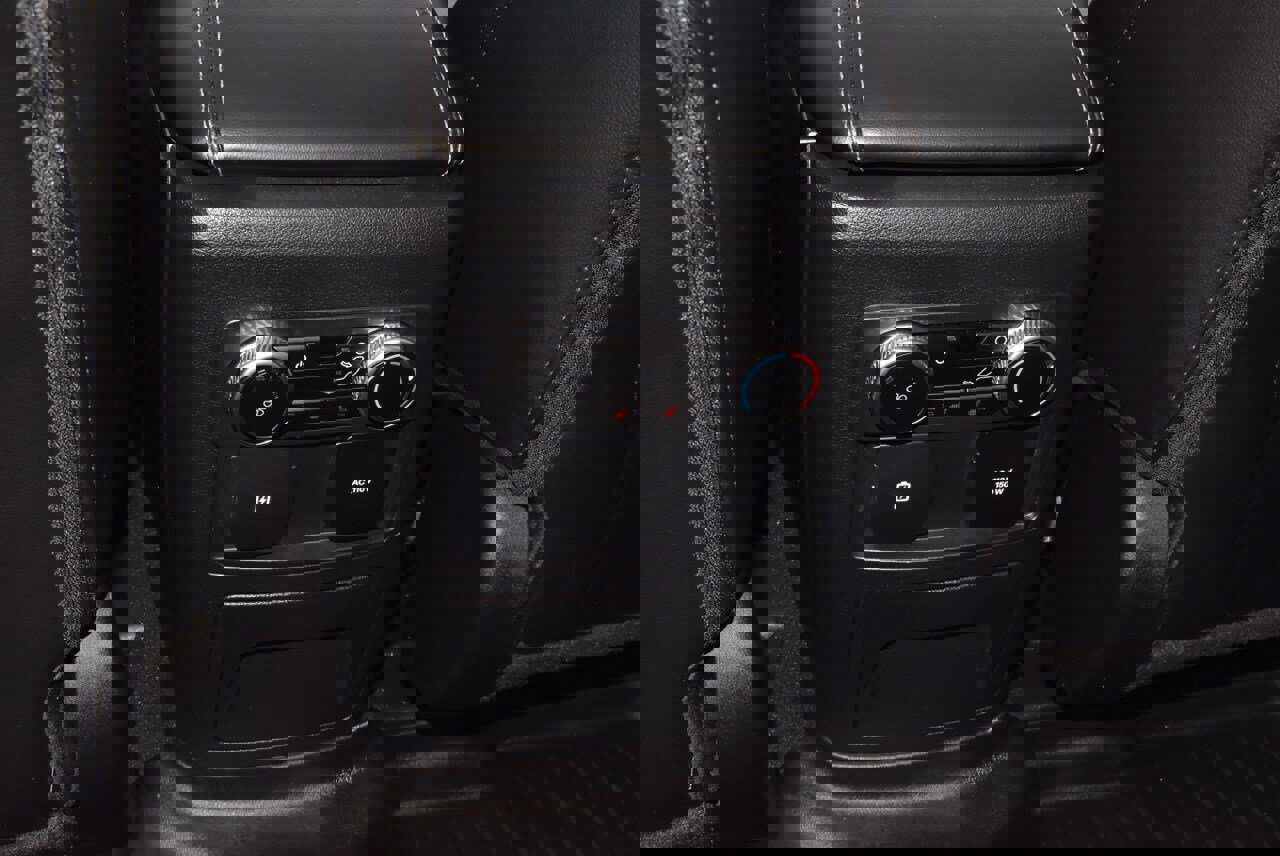 Certified 2023 Ford Explorer Limited w/ Limited Technology Package image 21