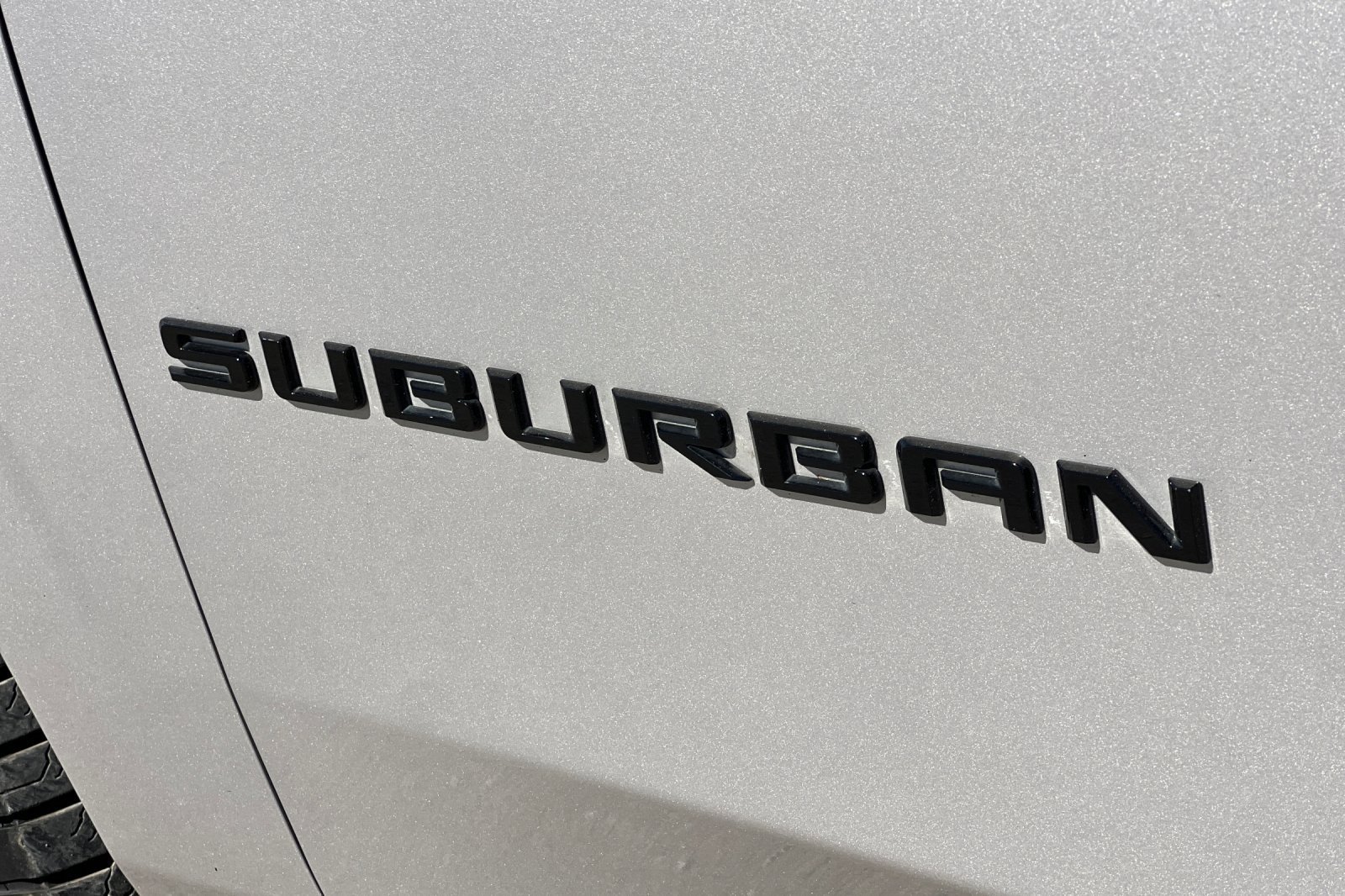 Used 2022 Chevrolet Suburban RST w/ Luxury Package AWD/4WD image 30