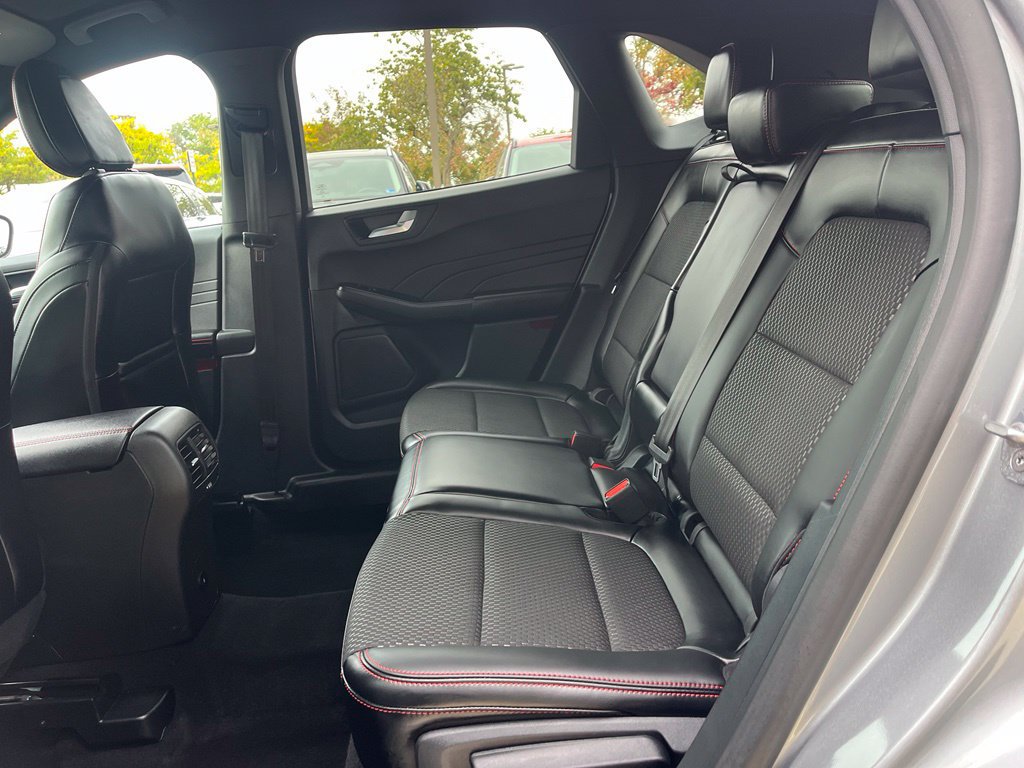 Certified 2024 Ford Escape ST-Line w/ Tech Pack #1 AWD/4WD image 13