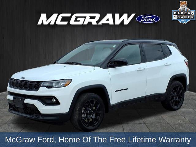 Used 2024 Jeep Compass Latitude w/ Convenience Group AWD/4WD image 1