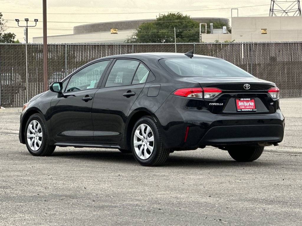 Used 2025 Toyota Corolla LE FWD image 5