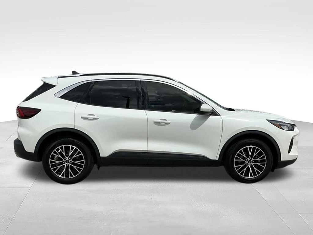 Certified 2023 Ford Escape SE FWD image 7
