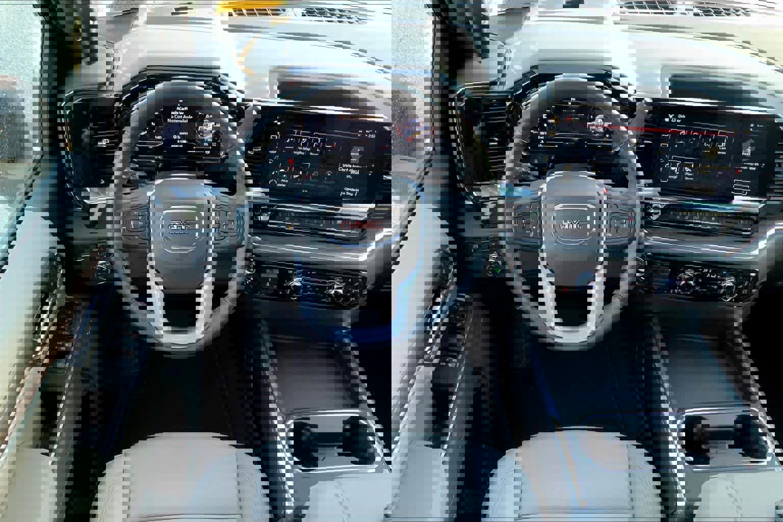 Used 2025 GMC Sierra 2500 SLT w/ SLT Convenience Package image 7