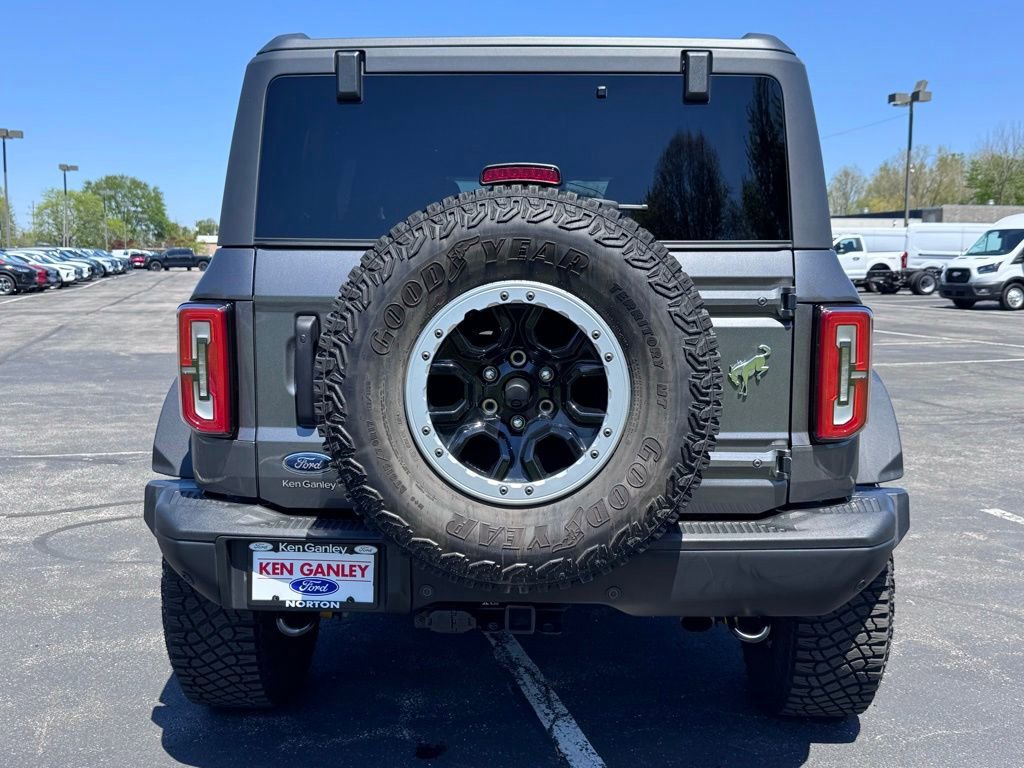 Certified 2024 Ford Bronco Badlands w/ Sasquatch Package AWD/4WD image 10