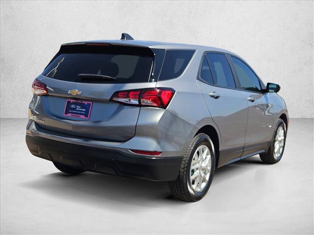 Used 2023 Chevrolet Equinox LS w/ LS Convenience Package FWD image 5
