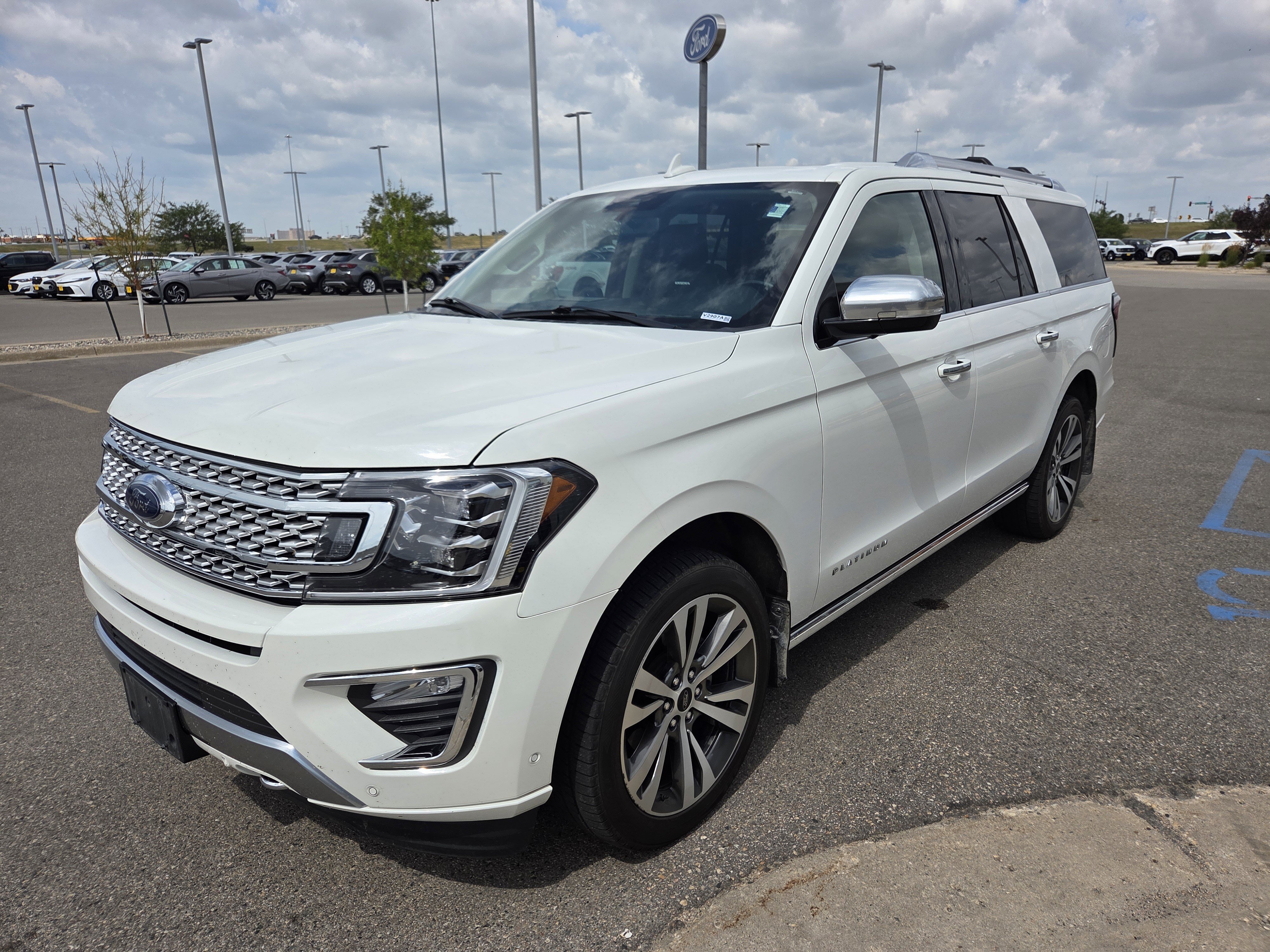 Certified 2021 Ford Expedition Max Platinum AWD/4WD image 3