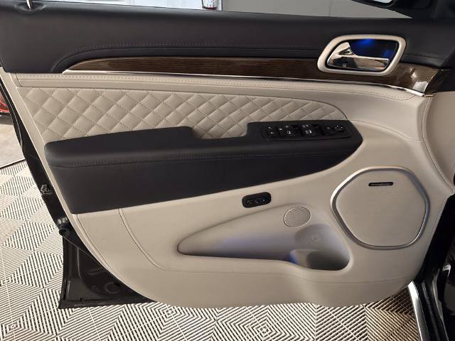Used 2019 Jeep Grand Cherokee Summit RWD image 16