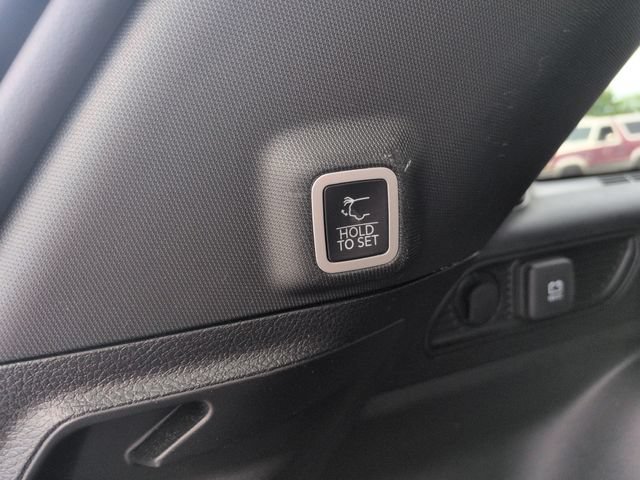 Used 2023 Jeep Grand Cherokee Altitude AWD/4WD image 22