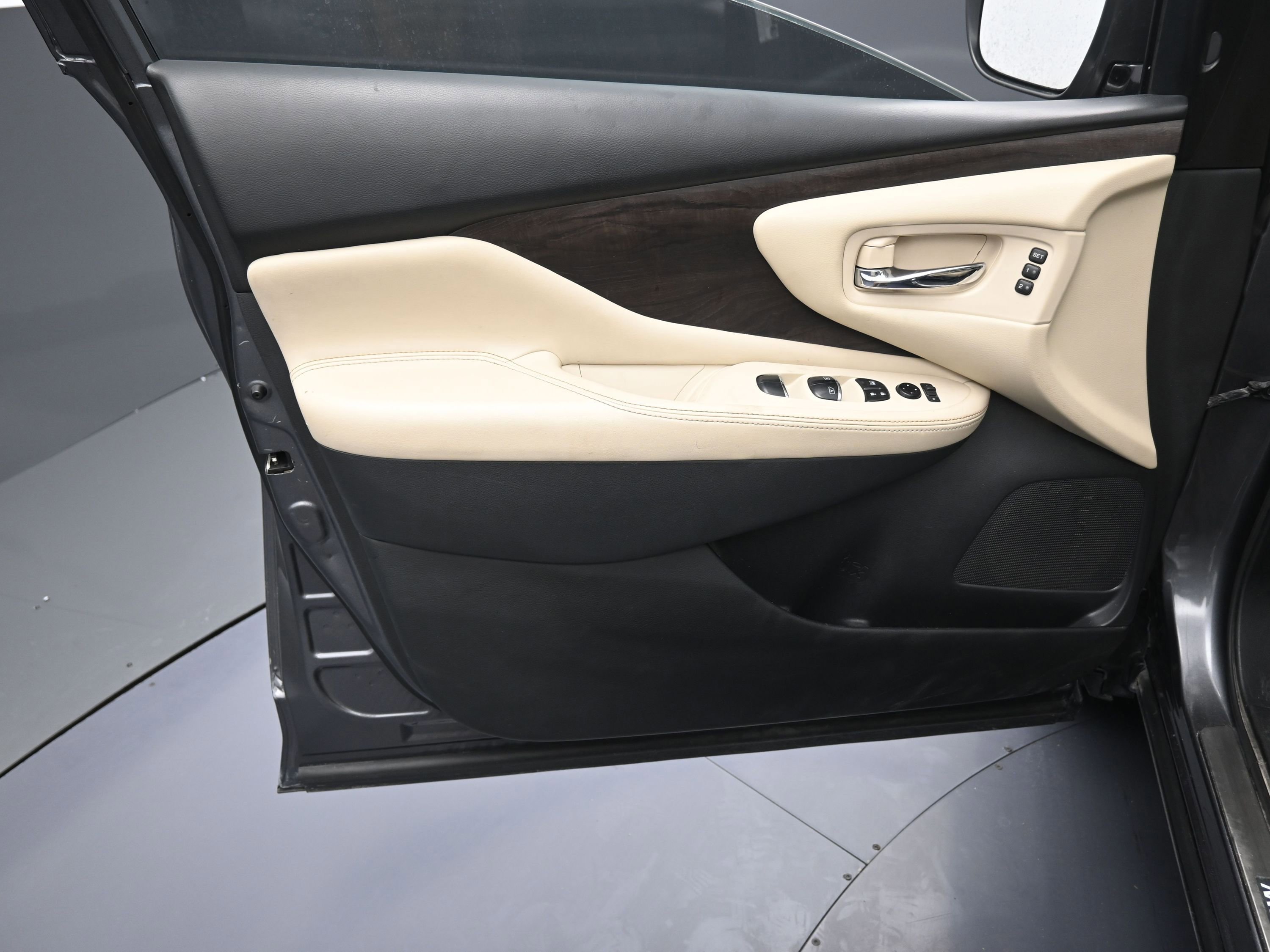 Used 2023 Nissan Murano Platinum w/ Cargo Package image 31