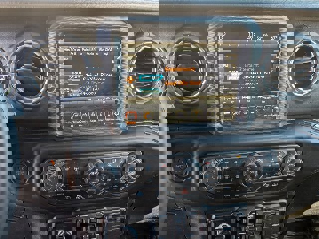 Used 2023 Jeep Wrangler Rubicon w/ Safety Group image 21