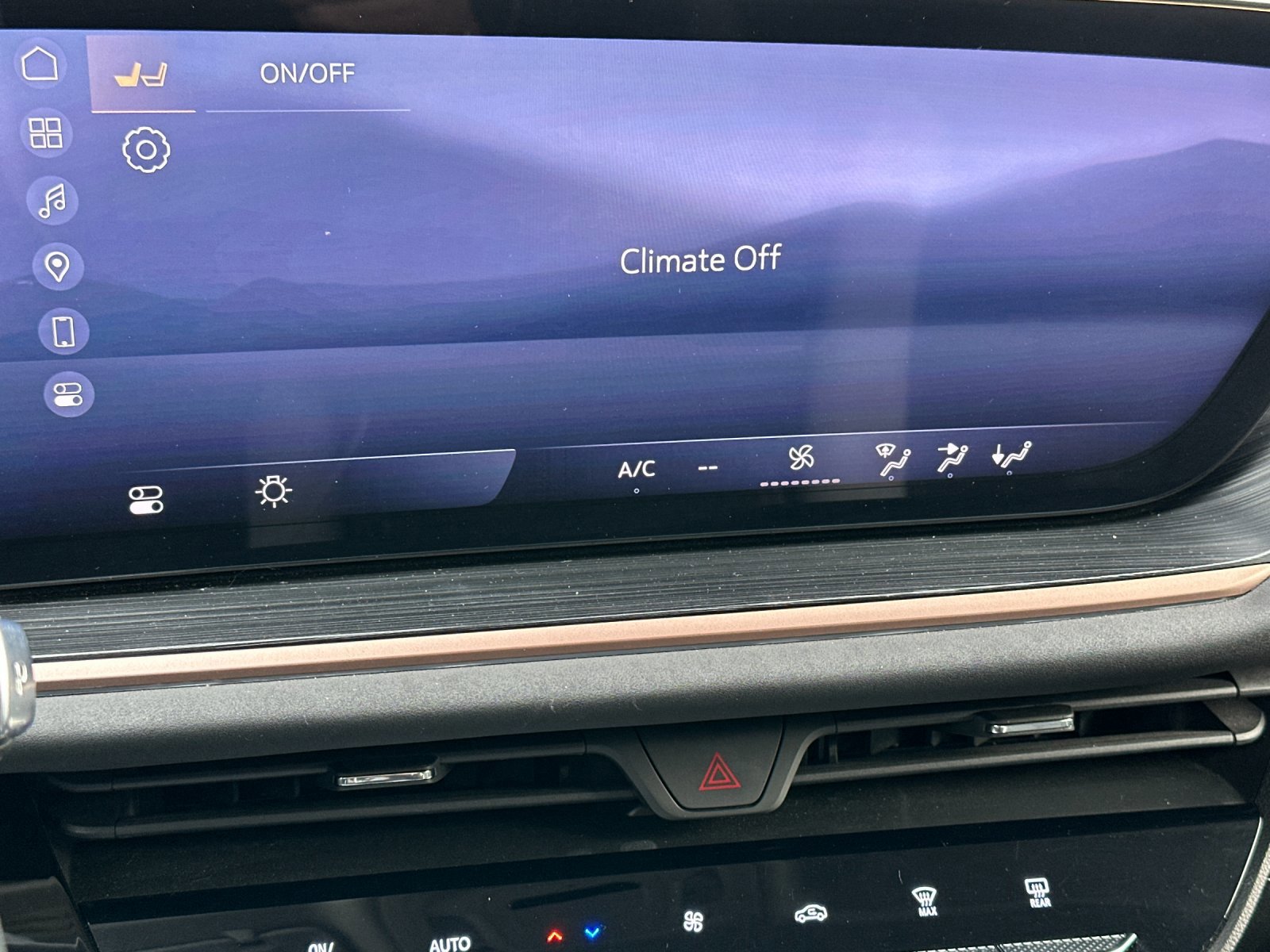 Used 2025 Buick Envision Sport Touring image 18