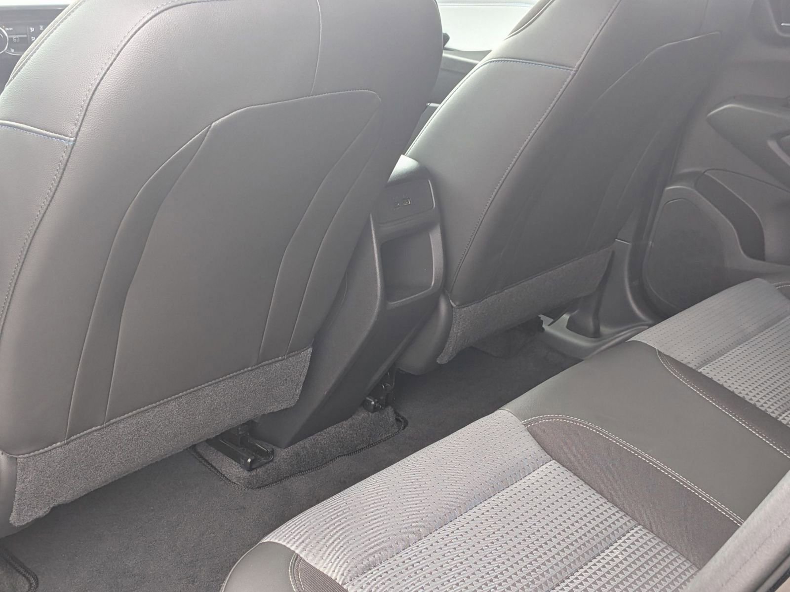 Used 2024 Chevrolet Trax LT w/ Driver Confidence Package FWD image 25