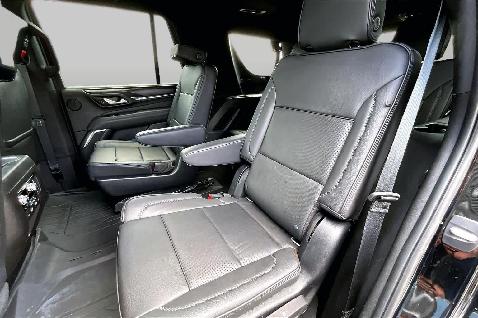 Used 2021 GMC Yukon Denali w/ LPO, Illumination Package RWD image 21