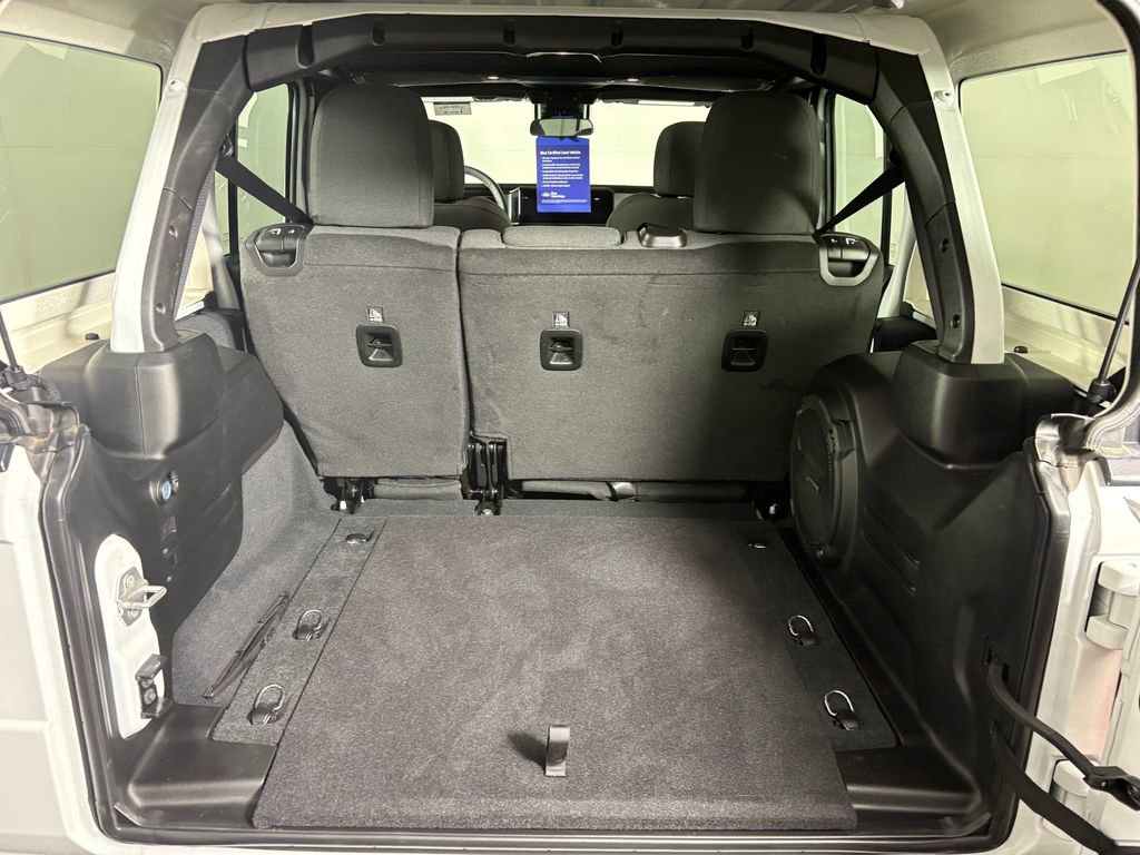 Used 2024 Jeep Wrangler Unlimited Sport AWD/4WD image 28