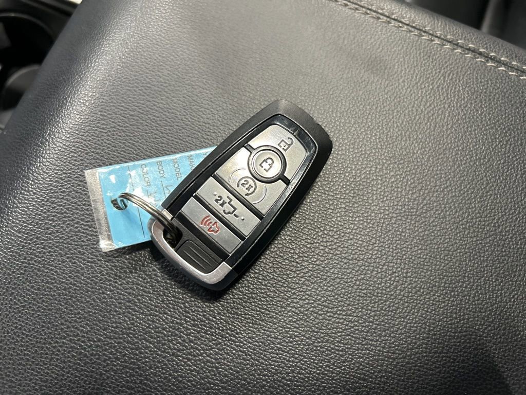 Certified 2022 Ford F150 Lariat w/ Equipment Group 502A High image 28