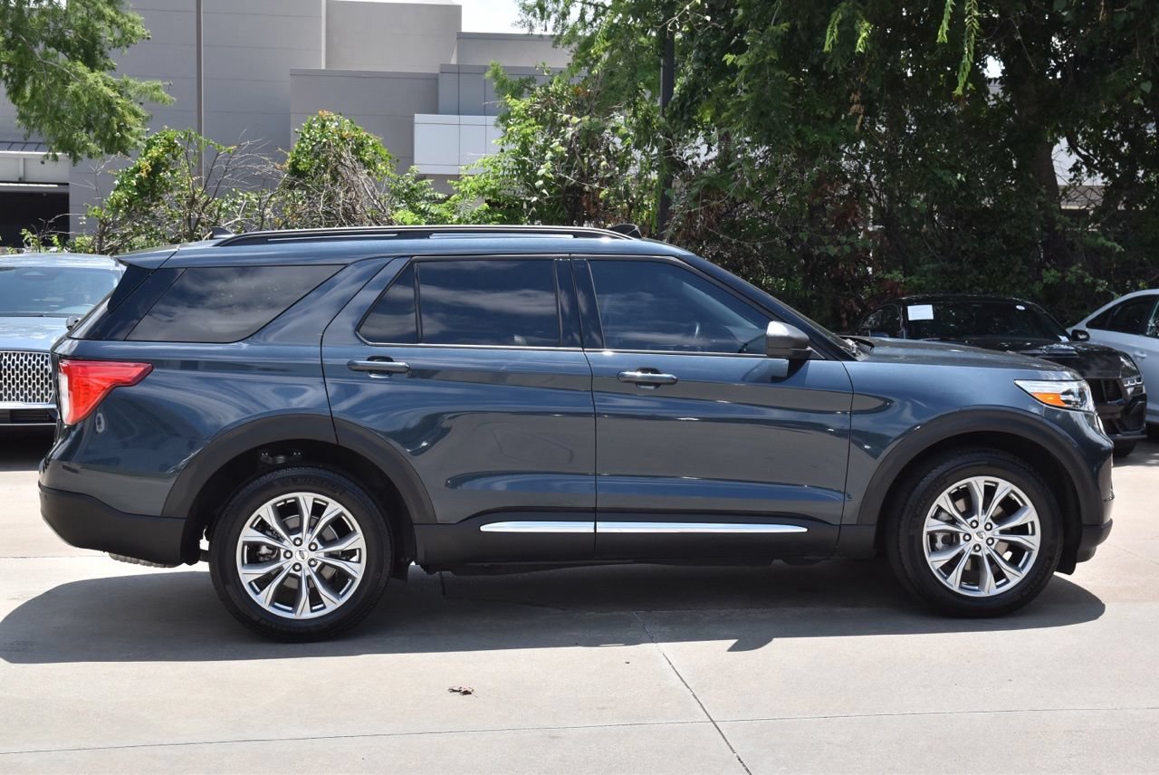 Certified 2024 Ford Explorer XLT w/ Equipment Group 202A AWD/4WD image 6