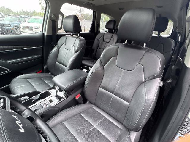 Used 2024 Kia Telluride EX w/ EX Captain's Chair Package AWD/4WD image 8
