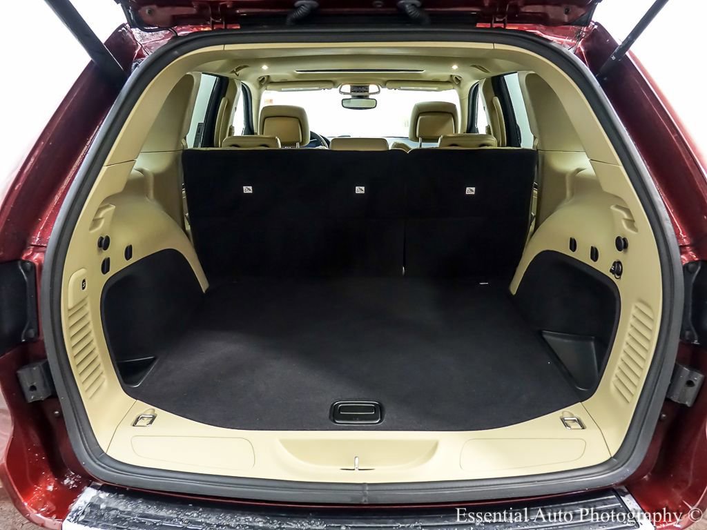 Used 2020 Jeep Grand Cherokee Limited w/ Premium Lighting Group image 24