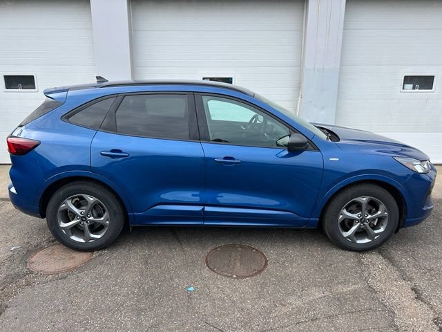 Certified 2023 Ford Escape ST-Line w/ Equipment Group 301A FWD image 6