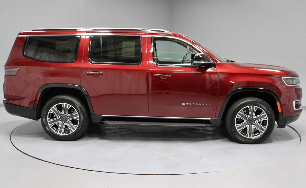 Used 2024 Jeep Wagoneer 4WD w/ Premium Group I image 13