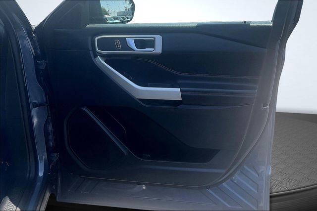 Certified 2021 Ford Explorer XLT w/ Equipment Group 202A image 24