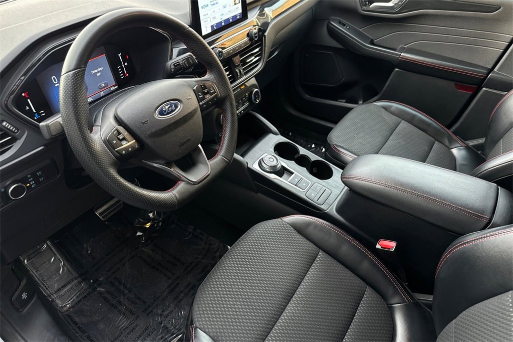 Certified 2023 Ford Escape ST-Line image 10