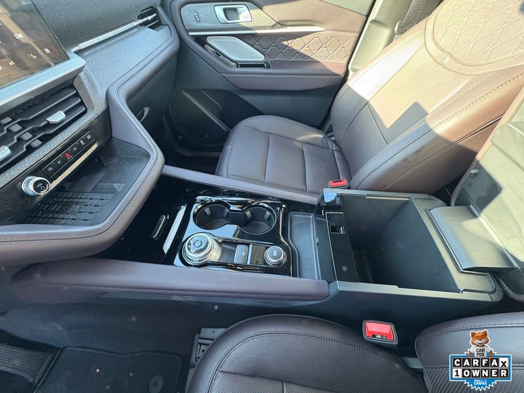 Certified 2025 Ford Explorer Platinum w/ LUX Leather Package AWD/4WD image 21